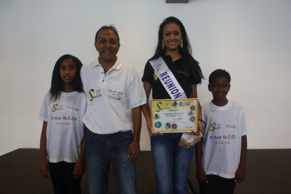 Voyage des 5000èmes enfants parrainés à Paris: les Mots du Président Ibrahim Ingar, du Parrain Fabrice Abriel et de la Marraine Miss Réunion 2012 Voyage des 5000èmes enfants parrainés à Paris: les Mots du Président Ibrahim Ingar, du Parrain Fabrice Abriel et de la Marraine Miss Réunion 2012