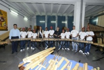 <center>Stéphanie Robert,  Miss Réunion 2012 <br>Marraine de 1000 Sourires