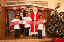 Les VIM de 1000 Sourires fêtent Noël à bord d’un hélicoptère au Détachement Air 181 Les VIM de 1000 Sourires fêtent Noël à bord d’un hélicoptère au Détachement Air 181