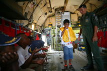 <center>Les VIM de  1000 Sourires fêtent Noël <br> à bord d’un hélicoptère au Détachement Air 181