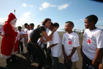 <center>Les VIM de  1000 Sourires fêtent Noël <br> à bord d’un hélicoptère au Détachement Air 181