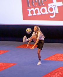 <center>Ciné Noël Orange : Des artistes péi font le show<br> pour 200 marmailles parrainés par 1000 Sourires <center>Ciné Noël Orange : Des artistes péi font le show<br> pour 200 marmailles parrainés par 1000 Sourires