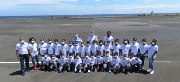 <center>1000 Sourires fête Noël avec Air France <br> et le Détachement Air 181 <center>1000 Sourires fête Noël avec Air France <br> et le Détachement Air 181