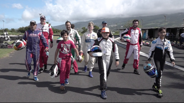 <center>Karting, initiation au geste de premiers secours<br> et  déjeuner surprise au Burger King <br> pour les marmailles de 1000 Sourires