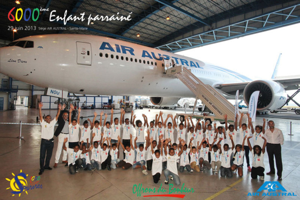 Un 6000ème sourire et <br>une 7ème bougie fêtés avec Air Austral Un 6000ème sourire et <br>une 7ème bougie fêtés avec Air Austral
