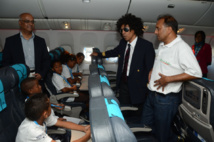 Un 6000ème sourire et <br>une 7ème bougie fêtés avec Air Austral Un 6000ème sourire et <br>une 7ème bougie fêtés avec Air Austral