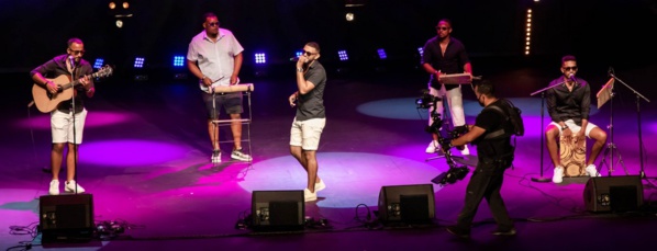 <center>Les artistes péi font la fête au Téat Champ Fleuri, le samedi 10 juillet 2021