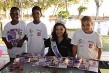 <center>Miss Réunion  et  Thierry Jardinot,<br> nouveaux parrains de 1000 Sourires<br>   émerveillent les marmailles  au Lux* - Ile de la Réunion