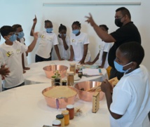 <center>Des cadeaux au Mercure Creolia <br> pour le Noël de 1000 Sourires <center>Des cadeaux au Mercure Creolia <br> pour le Noël de 1000 Sourires