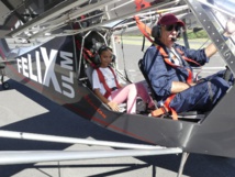 <center>Les marmailles de 1000 Sourires <br>font leur baptême de l’air avec Félix ULM <center>Les marmailles de 1000 Sourires <br>font leur baptême de l’air avec Félix ULM