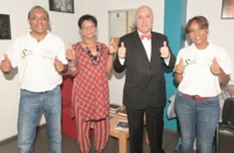 <center>Le magicien Michel Fages sort le grand jeu <br>pour les marmailles de 1000 Sourires <center>Le magicien Michel Fages sort le grand jeu <br>pour les marmailles de 1000 Sourires