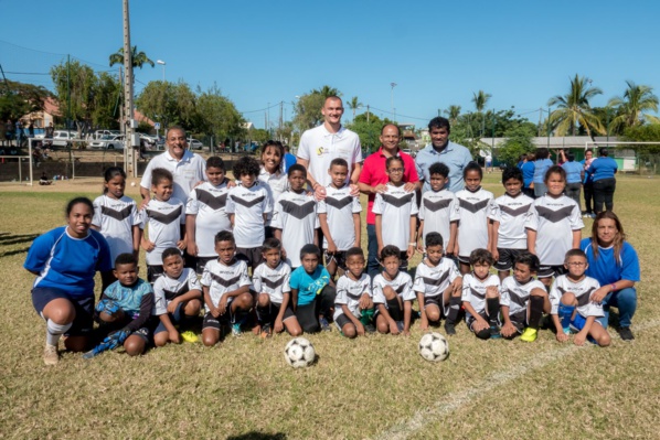 <center>L’attaquant du RC Strasbourg Ludovic Ajorque<br> rejoint la “team” des parrains de 1000 Sourires <center>L’attaquant du RC Strasbourg Ludovic Ajorque<br> rejoint la “team” des parrains de 1000 Sourires