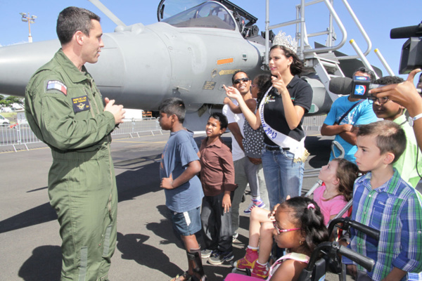 <center>1000 Sourires réalise le rêve de <BR> 7 enfants handicapés <center>1000 Sourires réalise le rêve de <BR> 7 enfants handicapés