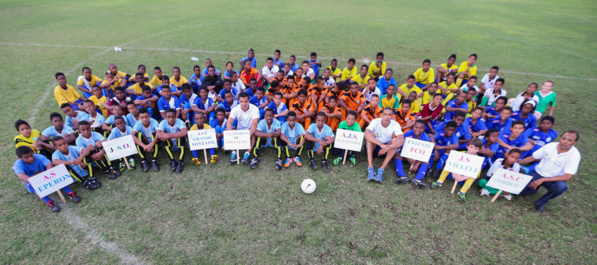 <center> 6ème édition de « Foot en VIM » : <br> Morel et Hoarau en cadeaux <center> 6ème édition de « Foot en VIM » : <br> Morel et Hoarau en cadeaux