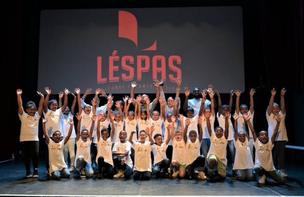 <center>Le mentaliste Vadrame Clair et le chorégraphe Julinho font le show pour<br> les marmailles de 1000 Sourires <center>Le mentaliste Vadrame Clair et le chorégraphe Julinho font le show pour<br> les marmailles de 1000 Sourires