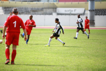 <center>Les partenaires de 1000 Sourires <br> mouillent le maillot <center>Les partenaires de 1000 Sourires <br> mouillent le maillot
