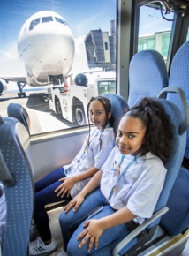 <center>Voyage au coeur de l’Aéroport Roland Garros <br>pour les marmailles de 1000 Sourires