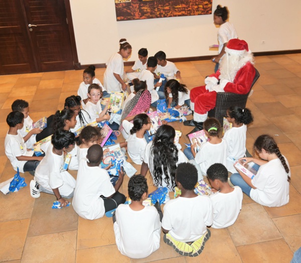 <center>Un Noël 5 étoiles au Palm Hôtel & Spa <br>pour les marmailles de 1000 Sourires <center>Un Noël 5 étoiles au Palm Hôtel & Spa <br>pour les marmailles de 1000 Sourires
