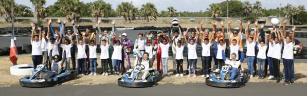 <center>Les marmailles 1000 Sourires s’initient au karting et aux gestes qui sauvent ... <center>Les marmailles 1000 Sourires s’initient au karting et aux gestes qui sauvent ...