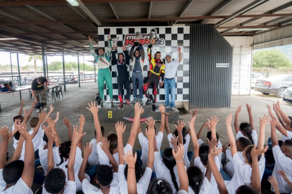 <center>Les marmailles 1000 Sourires s’initient au karting et aux gestes qui sauvent ...
