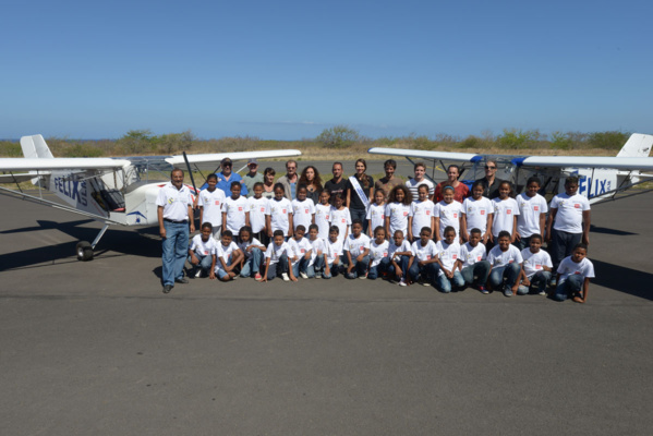 <center>Baptême en ULM  <br> pour les marmailles de 1000 Sourires <center>Baptême en ULM  <br> pour les marmailles de 1000 Sourires