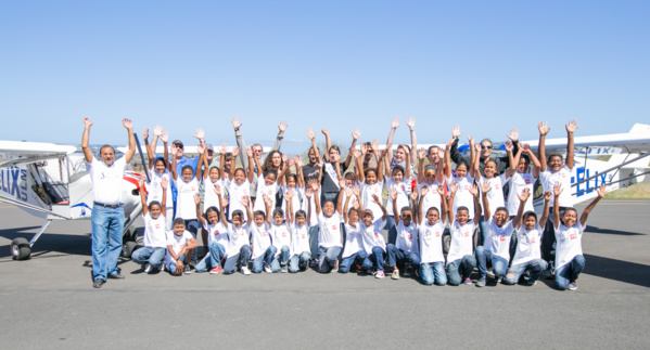 <center>Baptême en ULM  <br> pour les marmailles de 1000 Sourires <center>Baptême en ULM  <br> pour les marmailles de 1000 Sourires