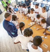 jt<center>Une matinée de rêve pour les marmailles de <br>1000 Sourires à l'Hôtel Mercure Créolia <br>en compagnie du magicien Larsène jt<center>Une matinée de rêve pour les marmailles de <br>1000 Sourires à l'Hôtel Mercure Créolia <br>en compagnie du magicien Larsène