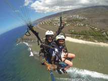 <center>Les  marmailles de 1000 Sourires  <br>dans les airs avec Miss Réunion …