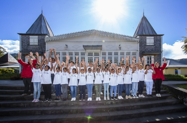 <center>Cueillette de goyaviers et ateliers artistiques au programme des vacances <br> des marmailles de 1000 Sourires