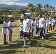 <center> Hélilagon : les marmailles de 1000 Sourires s’envolent  avec Kadidiatou Diani,<br> Fabrice Abriel et Jérémy Morel !
