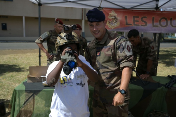 <center>Une journée commando avec les militaires <br>du 2e RPIMa pour les marmailles de 1000 Sourires