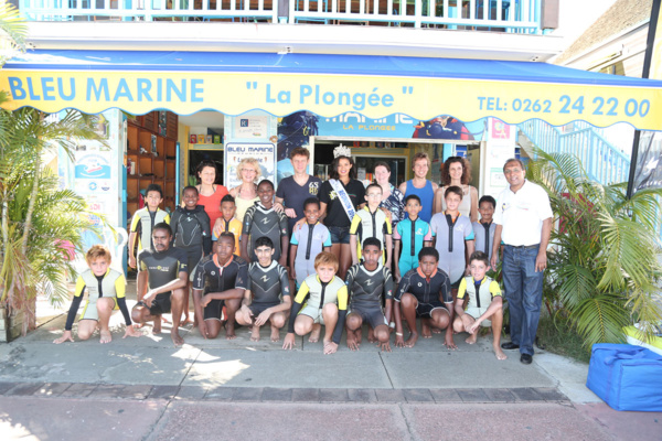 <center>Baptême de plongée inoubliable avec Miss Réunion<br> pour des marmailles porteurs d’hémophilie <center>Baptême de plongée inoubliable avec Miss Réunion<br> pour des marmailles porteurs d’hémophilie