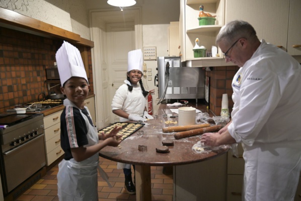 <center>L’Incroyable Noël » de Sara et de Yuri ... à Strasbourg / Découverte des institutions <center>L’Incroyable Noël » de Sara et de Yuri ... à Strasbourg / Découverte des institutions