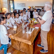 <center>Une journée 5 étoiles au Palm Hôtel <br>pour les marmailles  de 1000 Sourires avec <br>un MOF et un pâtissier-chocolatier du Bristol