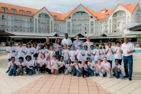 <center>Une journée magique pour les marmailles<br> de 1000 Sourires avec les  illusionnistes <br> Vadrame Clair et  Xavier Dion <center>Une journée magique pour les marmailles<br> de 1000 Sourires avec les  illusionnistes <br> Vadrame Clair et  Xavier Dion