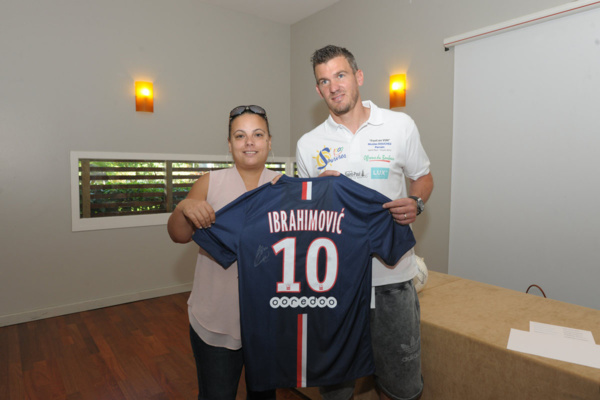 Le maillot de la star Zlatan Ibrahimovic est revenu à Séverine Turpin