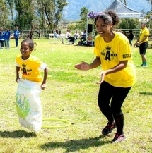 <center>Les marmailles de 1000 Sourires participent à un « Mascarena Kids »  avec les finalistes de l’émission, Moustache Kréol, le Journal d’une Bridée     et l’Illusionniste Vadrame Clair  <center>Les marmailles de 1000 Sourires participent à un « Mascarena Kids »  avec les finalistes de l’émission, Moustache Kréol, le Journal d’une Bridée     et l’Illusionniste Vadrame Clair