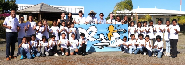<center>13000 Sourires : un Noël inoubliable avec Air Austral  et Louis Bielle-Biarrey, nouveau Parrain de 1000 Sourires