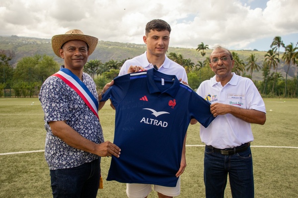 <center>Dans la mêlée avec Louis Bielle-Biarrey, le supersonique de l’Union Bordeaux Bègles <center>Dans la mêlée avec Louis Bielle-Biarrey, le supersonique de l’Union Bordeaux Bègles