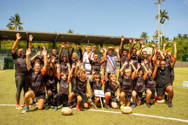 <center>Dans la mêlée avec Louis Bielle-Biarrey, le supersonique de l’Union Bordeaux Bègles