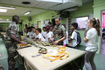 Un Noël citoyen avec le 2e RPIMA pour les Very Important marmailles de l'Eperon Un Noël citoyen avec le 2e RPIMA pour les Very Important marmailles de l'Eperon