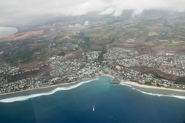 <center>Des artistes réunionnais aux côtés des marmailles de 1000 Sourires pour un baptême de l’air <BR>avec Hélilagon <center>Des artistes réunionnais aux côtés des marmailles de 1000 Sourires pour un baptême de l’air <BR>avec Hélilagon
