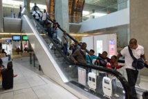 <center>Jours 1 & 2 : "S'envoler vers le Rêve ..." <br>Top départ avec Air Austral <center>Jours 1 & 2 : "S'envoler vers le Rêve ..." <br>Top départ avec Air Austral