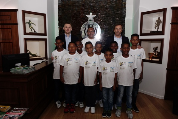 <center>Jour 4 : "S'envoler vers le Rêve ... " <br> Les Verts de l'amitié ... <center>Jour 4 : "S'envoler vers le Rêve ... " <br> Les Verts de l'amitié ...