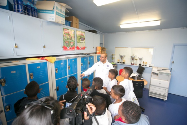 <center> Jour 12 : "S'envoler vers le Rêve  ... " : <br>Le PSG dans la peau <center> Jour 12 : "S'envoler vers le Rêve  ... " : <br>Le PSG dans la peau