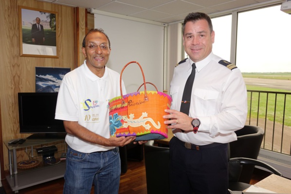 <center> Jour 13 : "S'envoler vers le Rêve  ... " : <br> Des sourires en rafale ... <center> Jour 13 : "S'envoler vers le Rêve  ... " : <br> Des sourires en rafale ...