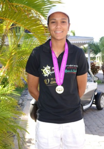 <center>Wendie Renard, Capitaine de l'OL et de l'équipe de France Féminine de Football <br>Marraine de "Foot en VIM" 2016