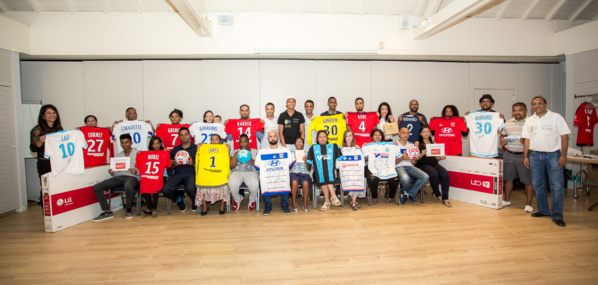 <center>« Partagez le Rêve ... » <br> la remise des cadeaux  au Lux * Saint-Gilles <center>« Partagez le Rêve ... » <br> la remise des cadeaux  au Lux * Saint-Gilles