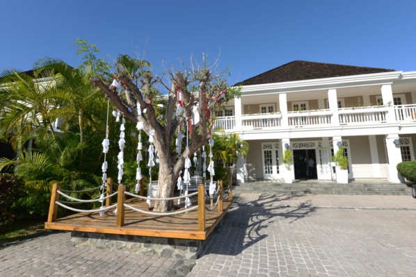 <center>« Partagez le Rêve ... » <br> la remise des cadeaux  au Lux * Saint-Gilles <center>« Partagez le Rêve ... » <br> la remise des cadeaux  au Lux * Saint-Gilles