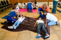 <center>20ème Anniversaire : au Palm Hôtel & Spa, les marmailles de 1000 Sourires  plongent dans les coulisses de la pâtisserie et du spectacle